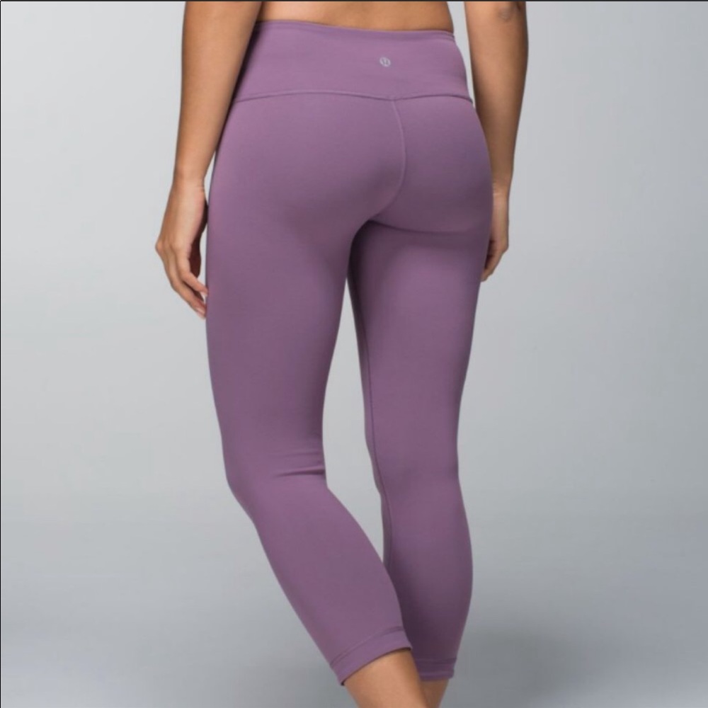 Lululemon reversible wonderunder crop